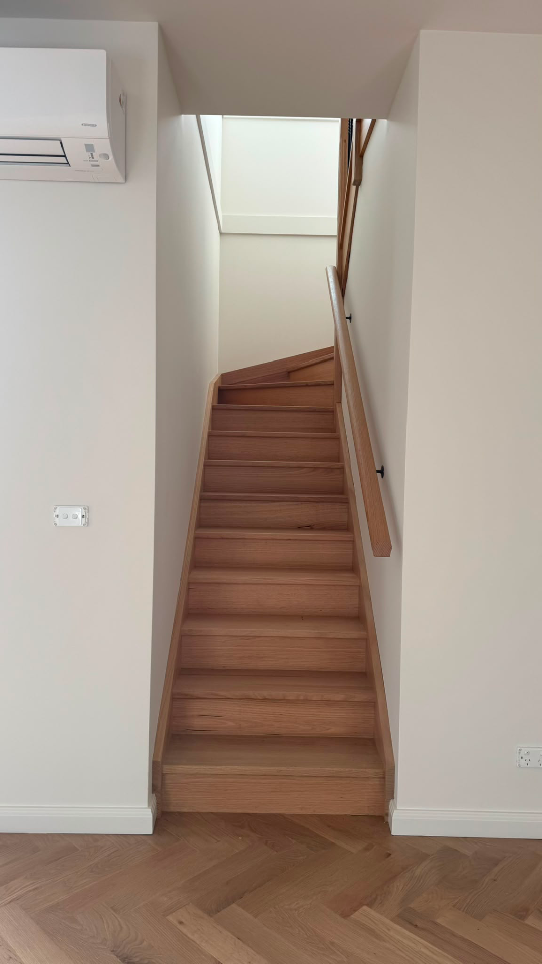 Timber staircase wood finishing, Melbourne